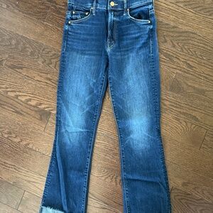 Mother denim 26 The Insider Crop step fray teaming up dark wash EUC